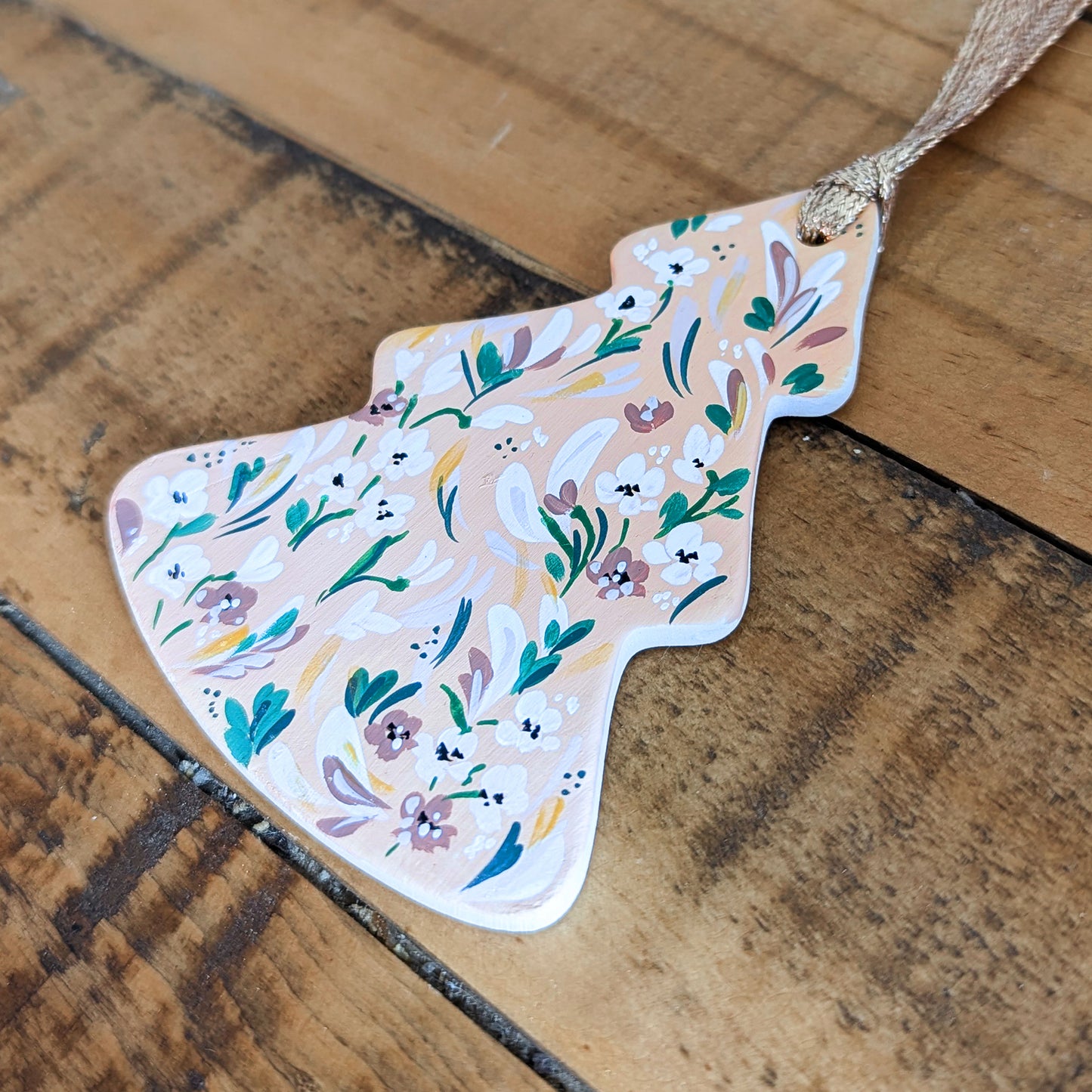 Dainty Florals Tree Ornament